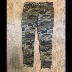 Women’s express camo jeans